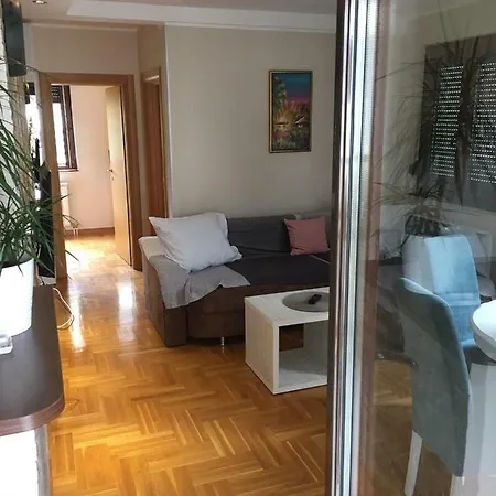 Pantic Apartment